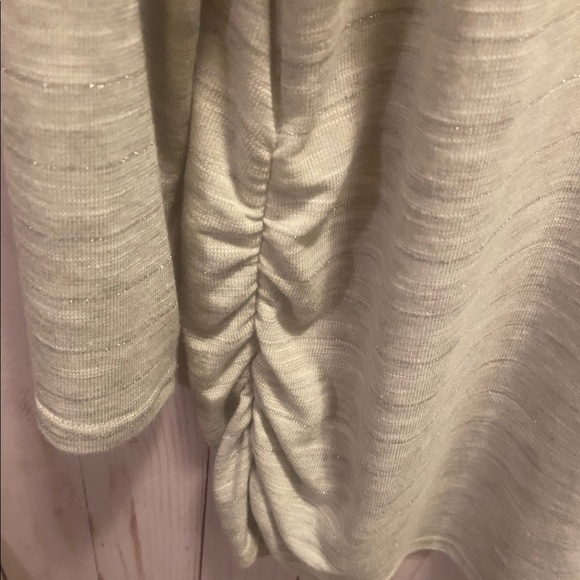 Long sleeve top - Picture 2 of 3